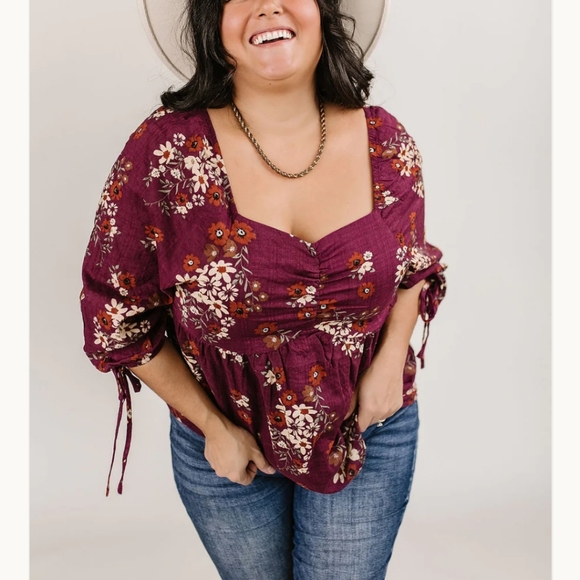 Floral top - Picture 1 of 2